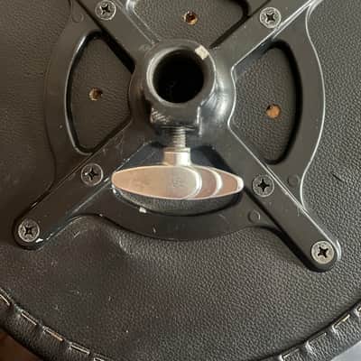DW DWCP5100 5000 Series Round Drum Throne with Oversized Locking Nut 2010s - Chrome image 6