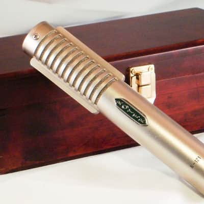 Royer Labs R-121 Dynamic Passive Ribbon Microphone, Single Microphone image 2