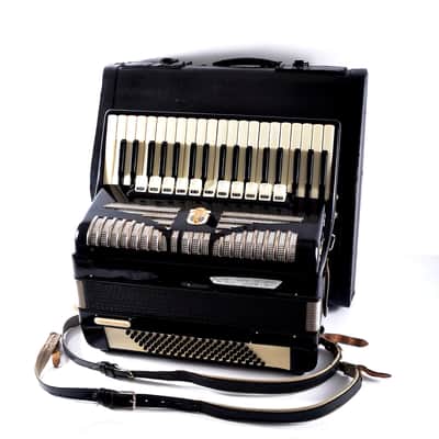 German Made Top Piano Accordion Weltmeister Elegance - 96 bass, 16 reg. + Original Hard Case & Straps - Youtube VIDEOS image 2