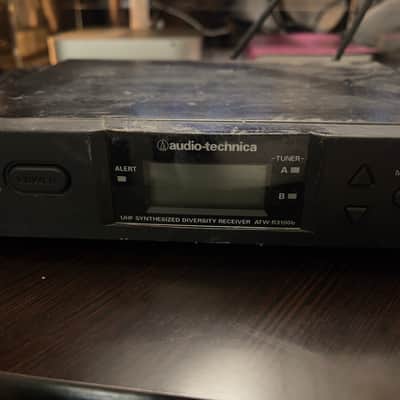 Audio-Technica ATW-R3100BC True Diversity UHF Wireless Receiver - 541.500 to 566.375 MHz image 1