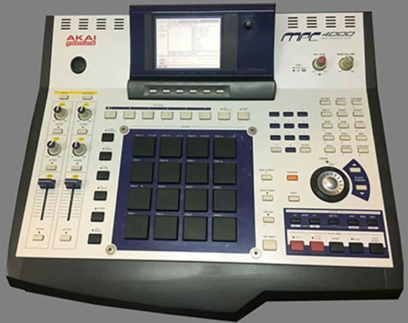 Akai MPC4000 Music Production Center 2002 - 2007 - White image 1