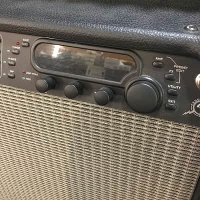Fender Cyber-Twin 2 x 65-Watt 2x12" Modeling Guitar Combo 2001 - 2004 - Black image 2