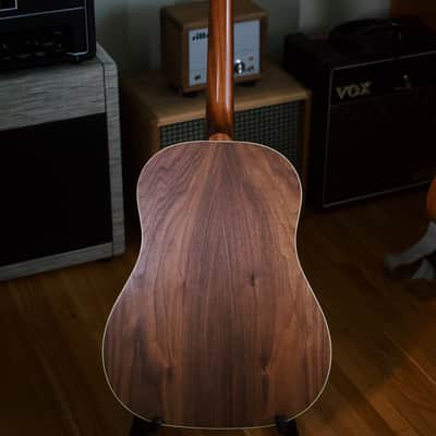 Gibson J-45 Studio Walnut 2023 - Satin Natural w/ Case image 2