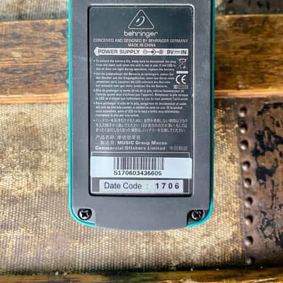 Behringer CS400 Compressor Sustainer Pedal 2010s - Standard image 2