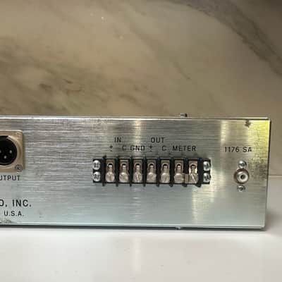 Universal Audio 1176AE Anniversary Edition Limiter 2009 - Black / Blue Stripe image 9