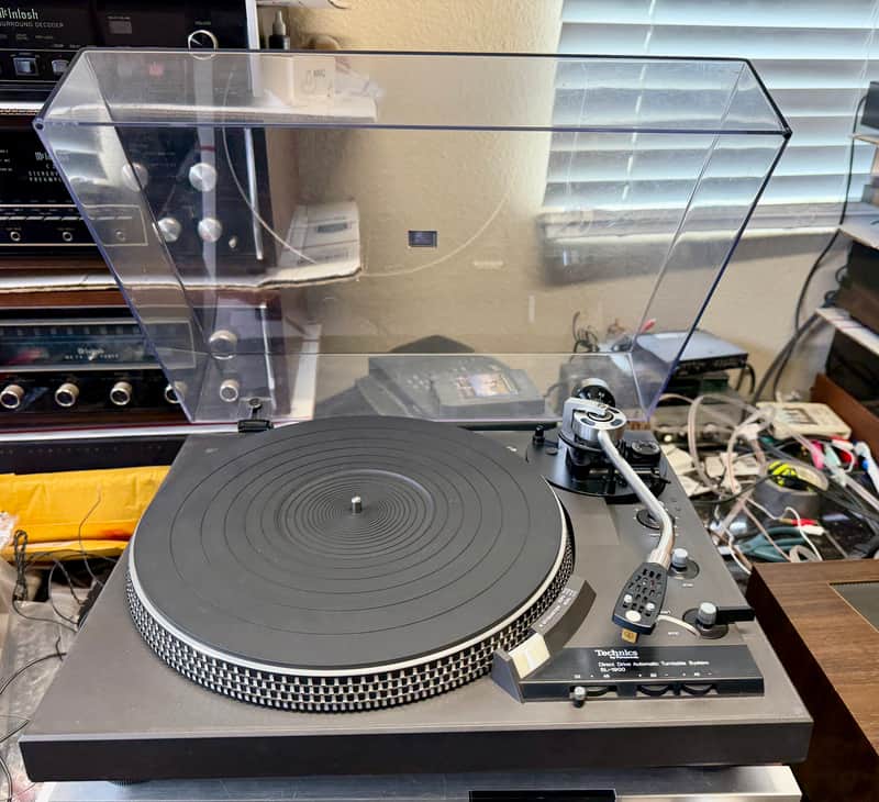 Vintage Technics SL-1900 Direct Drive Automatic Turntable; Tested SEE VIDEOS image 1