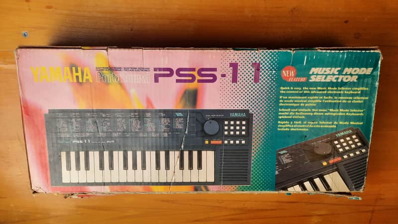 Yamaha PSS-11 90s boxed Sample based Keyboard Retro Mini Toy Synth