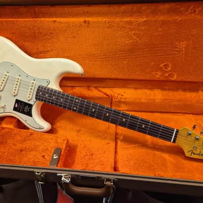 Fender American Vintage II 1961 Stratocaster Olympic White image 2