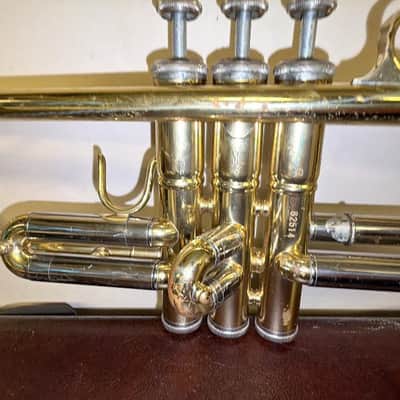 Accent model ML, Bb Trumpet W/ Original Hardcase  PLAYER image 5