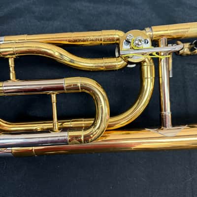Used Yamaha YSL-448G Intermediate Bb/F Tenor Trombone with Original Case Mouthpiece Just Serviced image 13