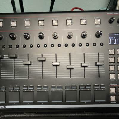 Isla Instruments S2400 + Decksaver image 1