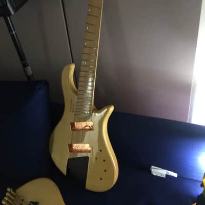 Impossible@bass™ ‎בְּצַלְאֵל Impossible@Headless Fanfret (V5) 6 strings with Bartolini + GhostFire Bullet 3.0 padded  Super Thick GigBag - Safe Shipping image 12