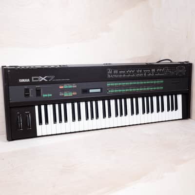 Yamaha DX7 Programmable Algorithm Synthesizer 1980s Brown Original Version Made in Japan MIJ