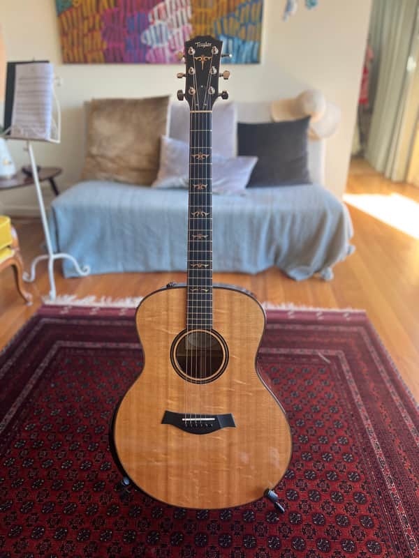 Taylor 516e limited Around 2013 - Gloss image 1