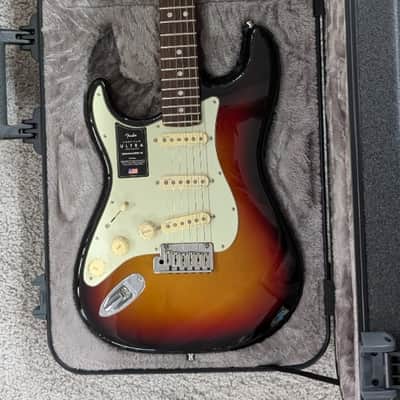 Fender American Ultra LEFTY Stratocaster, Rosewood Fretboard, Ultraburst Finish image 3