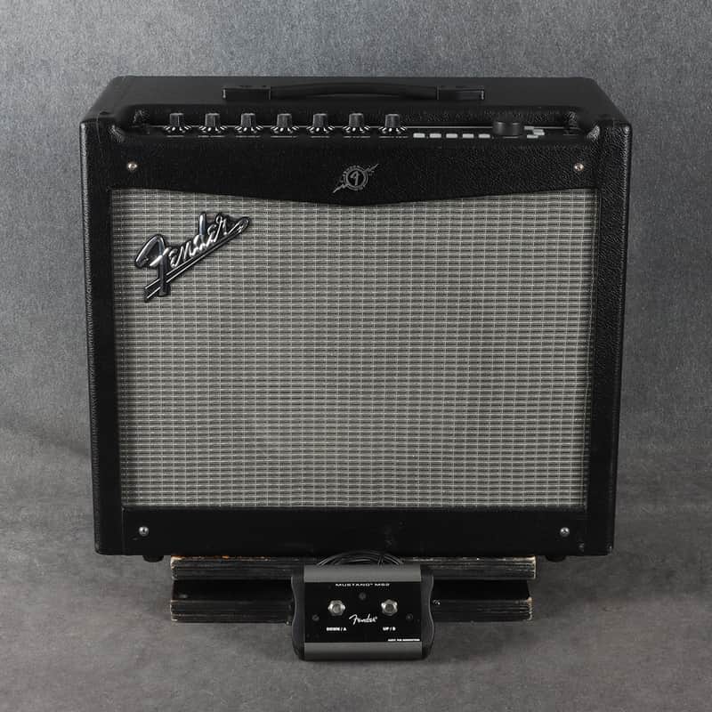 Fender Mustang III V2 Combo Amp - Footswitch - 2nd Hand image 1