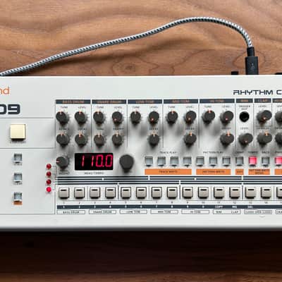 Roland TR-09 Rhythm Composer 2017 - Present - White