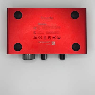 Focusrite Scarlett Solo 3rd Gen USB Audio Interface 2019 - Present - Red / Black image 3