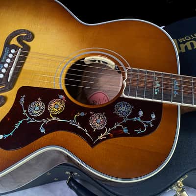 NEW! ! Gibson Custom Acoustic SJ-200 Elegant Koa Acoustic-Electric Guitar - Honey Burst - Authorized Dealer - 5.25 lbs - G07704 image 2