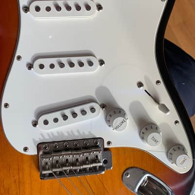 Fender Stratocaster Voodoo 2001 - Sunburst image 15