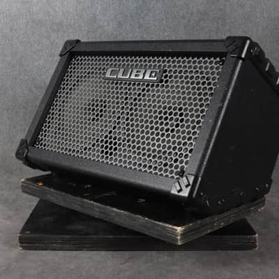 Roland Cube Street Combo Amp - 2nd Hand image 4