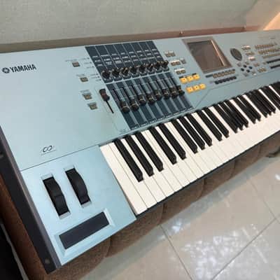 Yamaha Motif XS 7 Production Synthesizer Used image 3