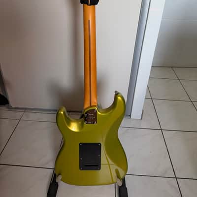 Fender American Ultra II Stratocaster with Maple Fretboard 2024 - Present - Solar Flare image 3