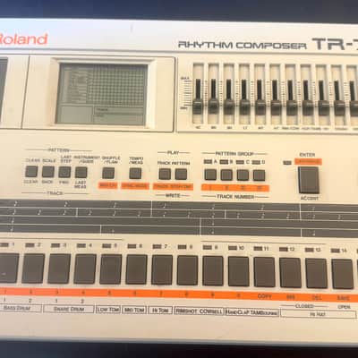 Roland TR-707 Rhythm Composer - Read description