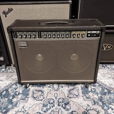 Roland JC-120 Jazz Chorus 2-Channel 120-Watt 2x12" Guitar Combo image 2