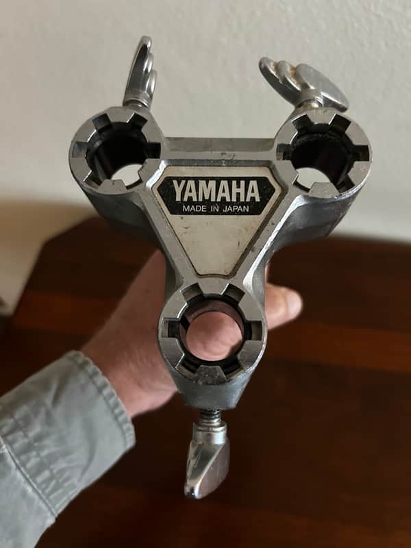 Yamaha Three hole receiver - Chrome image 1