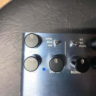 Fender Tre-Verb Tremolo/Reverb 2019 - Present - Blue image 2
