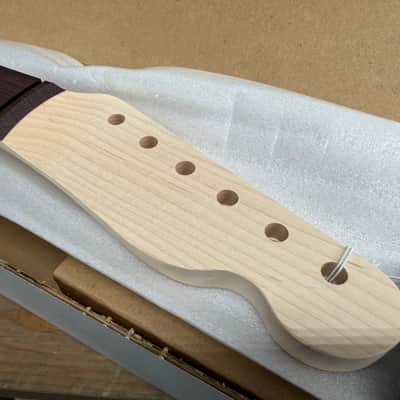 Allparts “Licensed by Fender®” TRO-62 Replacement Neck for Telecaster® image 2