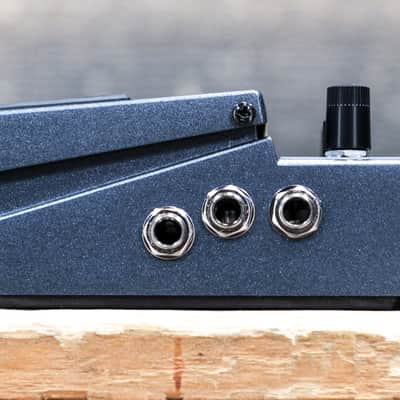 Boss IR-2 Amp & Cabinet Premium Amp Emulator and Cabinet IR Loader Effect Pedal image 5