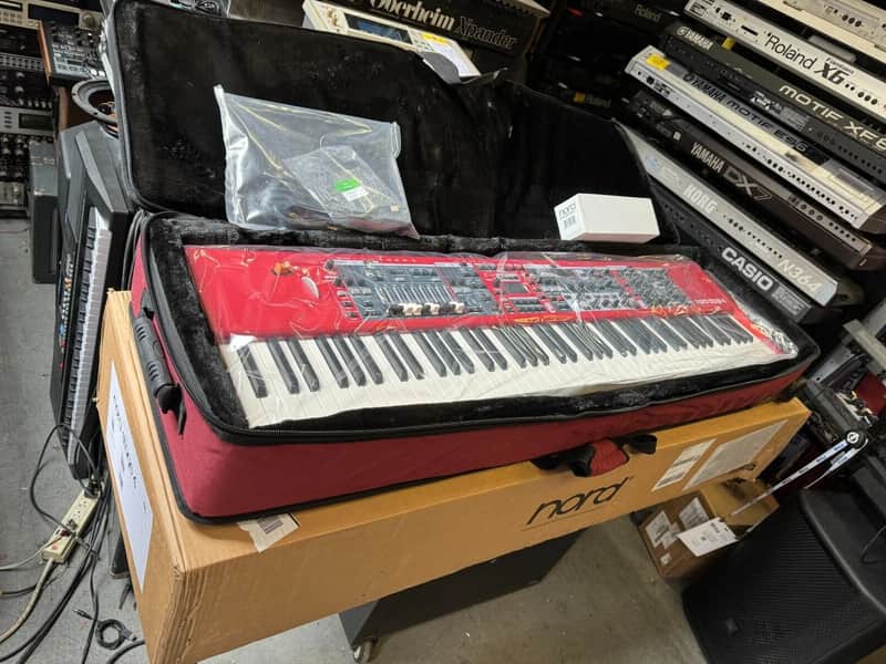 Nord Stage 4 88 key w/ GB88 Gig bag Weighted Hammer-Action keyboard Piano/Synth/Organ/Single Pedal ,Repacked //ARMENS// image 1