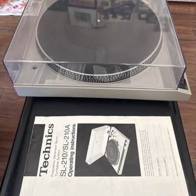 Technics SL-210 1970-1980 - Silver image 7