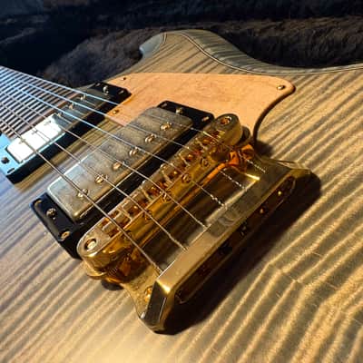 Knaggs Honga T2 2017 - satin image 3