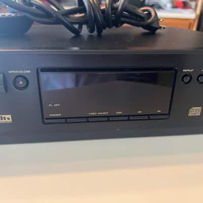 Marantz DV7110 Rack mount DVD/CD Player w/remote, NEW laser & rack mount Bolts/Washers. image 3