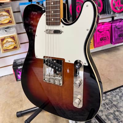 Squier Classic Vibe '60s Telecaster Custom - 3-Color Sunburst image 9