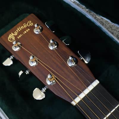 Martin 000-28 Sunburst Mint Condition w/original case image 6