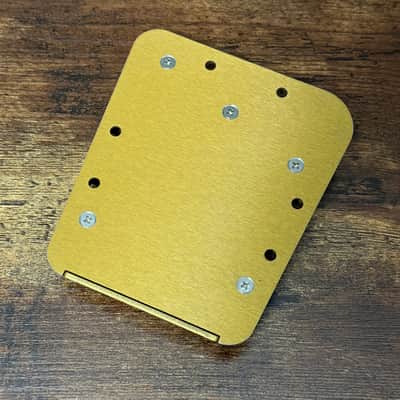 Hardtail Behind Bridge Tuner for Jazzmaster and Jaguar Guitars - Gold Anodized image 4