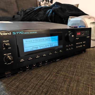 [16MB+Turbo+Gotek] Roland S-770 Sampler 1989 - 1993 - Black image 2