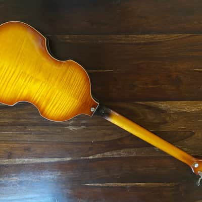 Rogue Violin Beatle Bass 2000 - Sunburst image 5