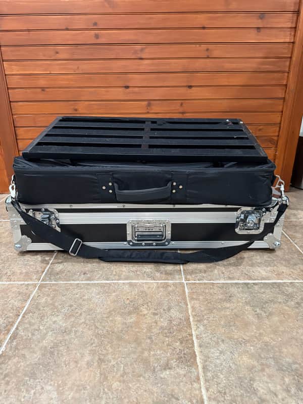 Pedaltrain Classic PRO with Wheeled Tour Case