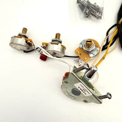 Fender Pure Vintage '59 Strat® Pickup Set and Harness bpu661 image 3