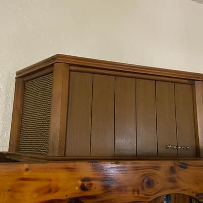 Magnavox Micromatic  1960-1970 Wood image 3