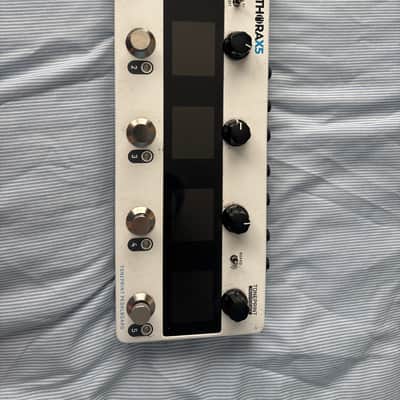 TC Electronic Plethora X5 TonePrint Multi-Effects Pedalboard 2020 - Present - White image 3