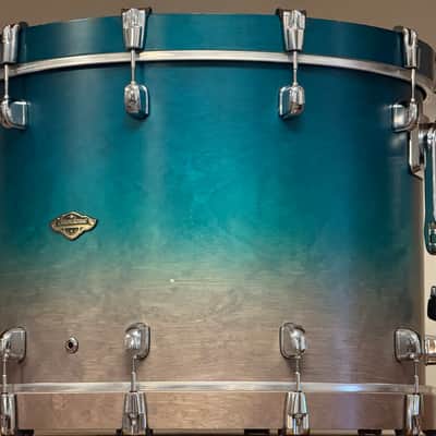 Tama 22" Starclassic Walnut Birch Satin Sapphire Fade 16x22 Bass Drum image 5