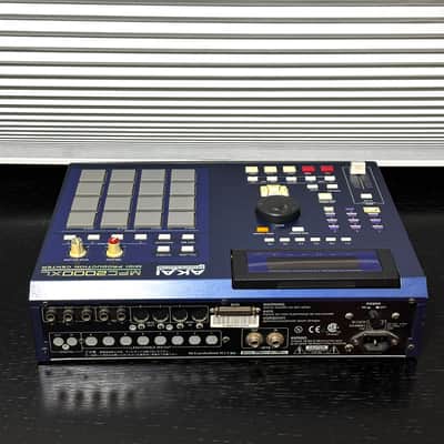 Akai MPC2000XL MIDI Production Center with 1GB CF card image 3