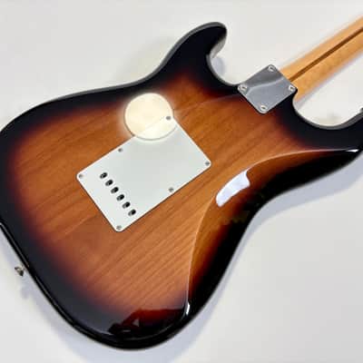 Fender Stratocaster '50s Vintera II 2023 Sunburst image 14