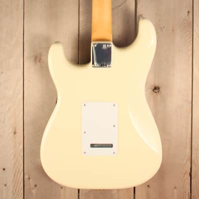 Fender Vintera '60s Stratocaster Modified with Pau Ferro Fretboard 2019 - Present - Olympic White image 5